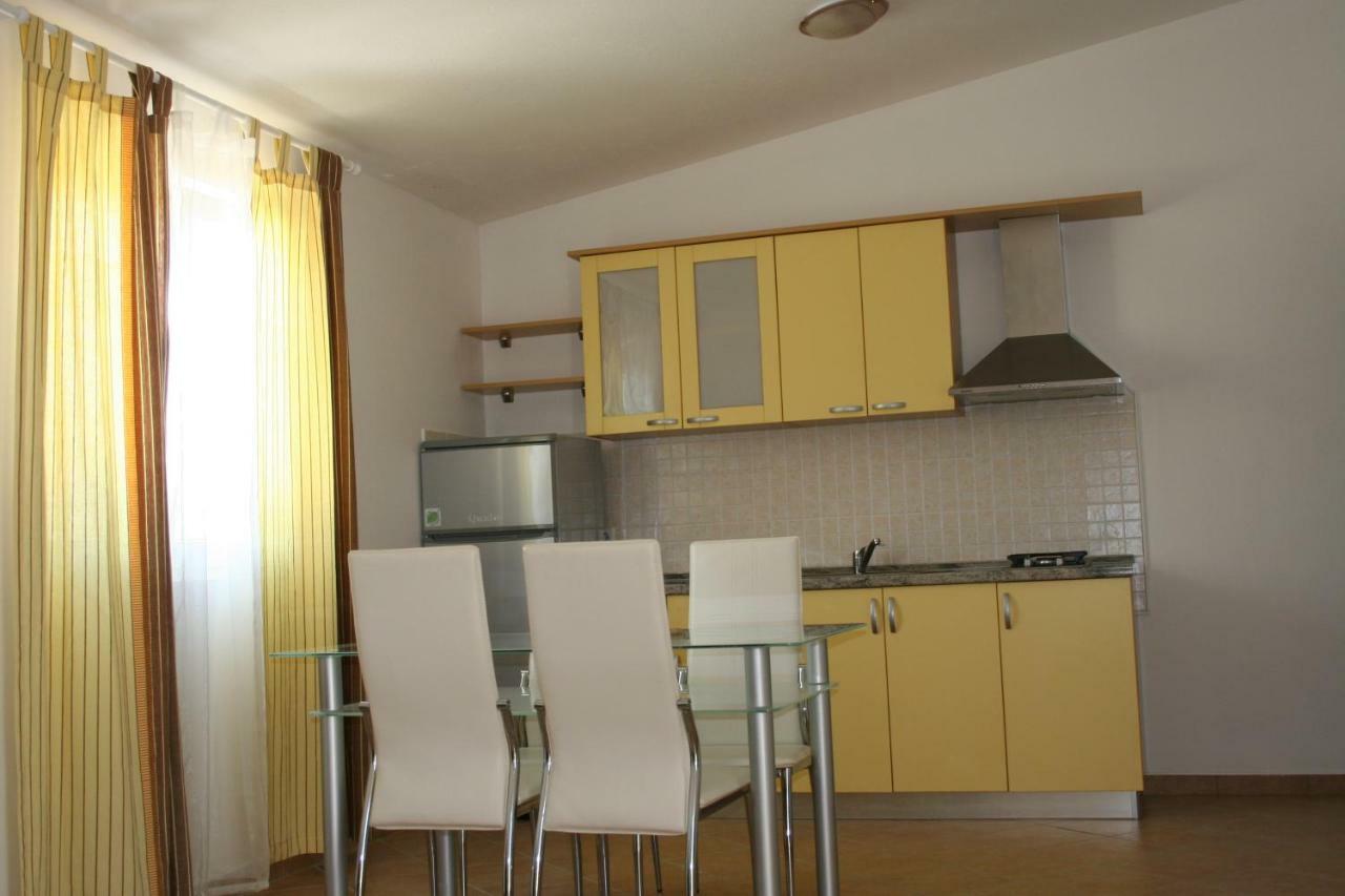 Apartments Sara Vlasici Ngoại thất bức ảnh