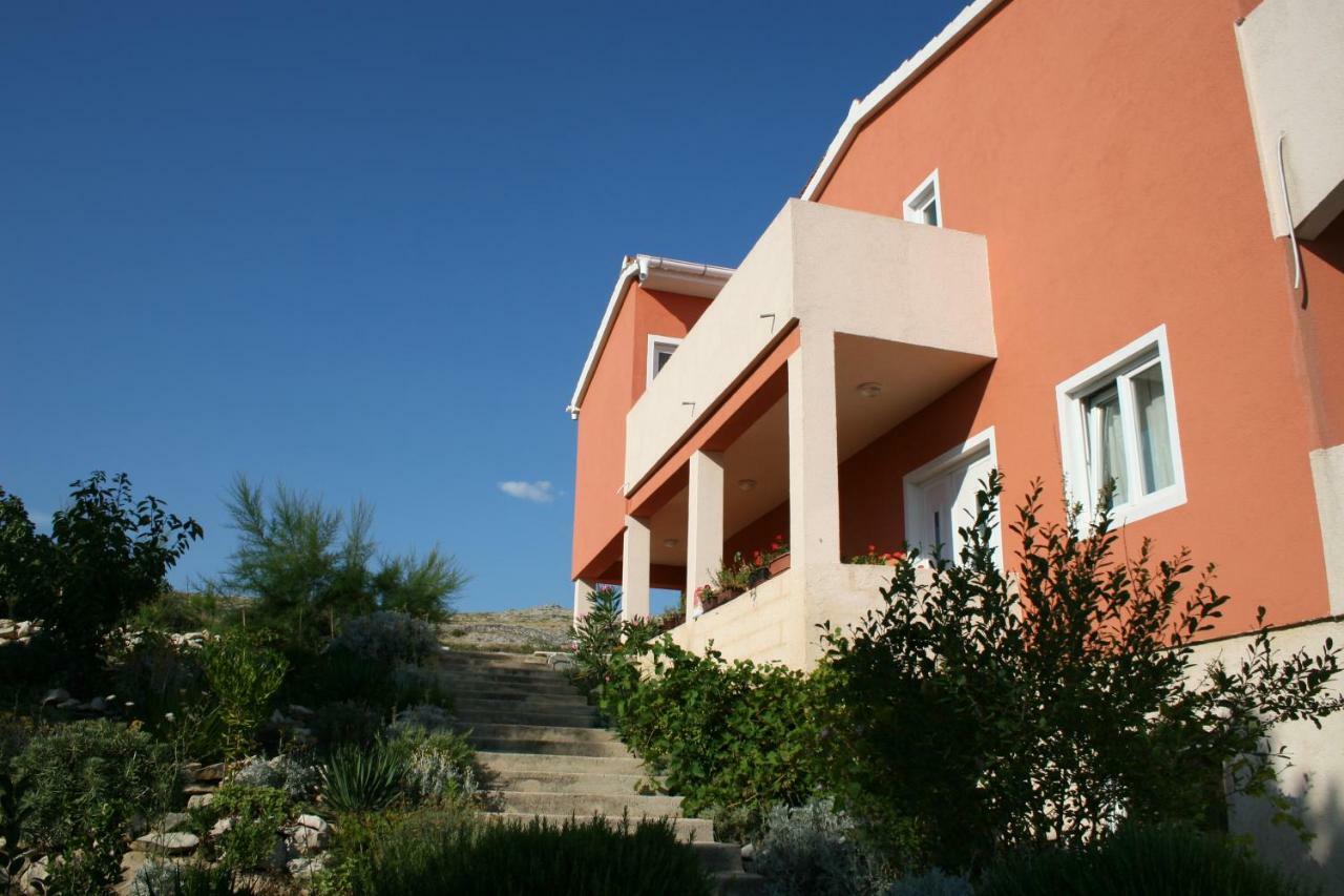 Apartments Sara Vlasici Ngoại thất bức ảnh