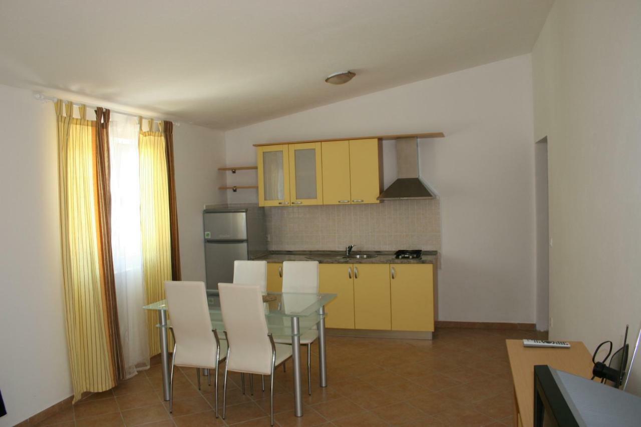 Apartments Sara Vlasici Ngoại thất bức ảnh